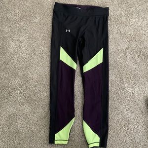 Under Armour workout leggings. Excellent condition